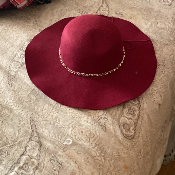 Red felt floppy hat - Picture 6 of 8